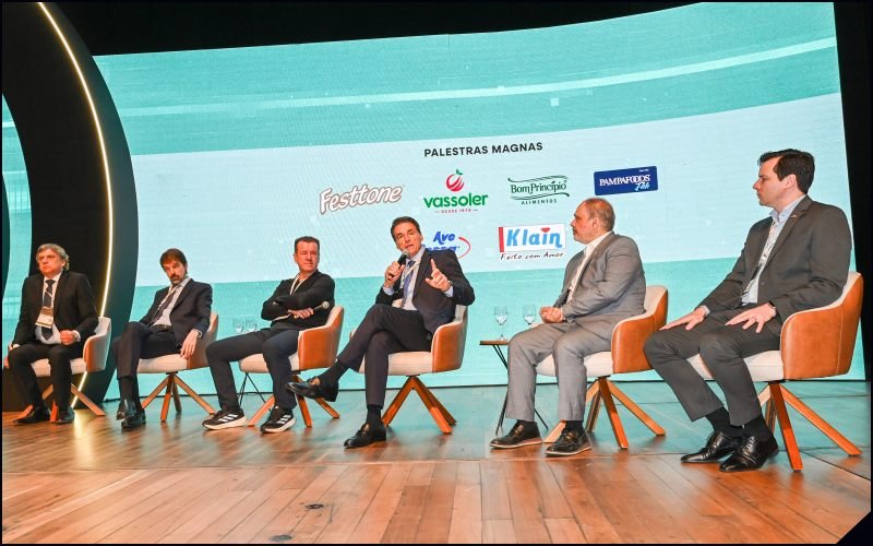 Feira Expoagas 2025 : painel 'Transformação - o renascimento do RS mediado por Fernando Schüller contou com Dunga, João Galass e Gustavo Paim