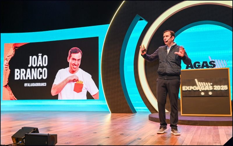 Feira Expoagas 2025 : João Branco destaca autenticidade e empatia para alavancar negócios na palestra “Desmarketize-se”