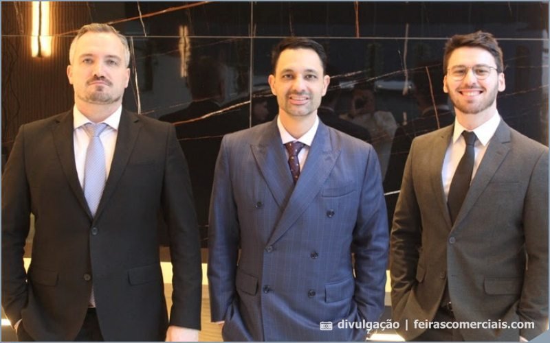 Pedro Pandolfo, Mozarth Wierzchowski e Roberto Beninca, sócios da MBW Advocacia - feirascomerciais.com