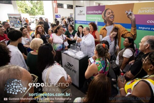 Expo Turismo Paraná 2026 : operadoras apresentam roteiros, tecnologia e oportunidades de negócios